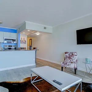 441-waterfront, Amazing Views, Wifi, Pool And Close To Bucs Stadium Tampa