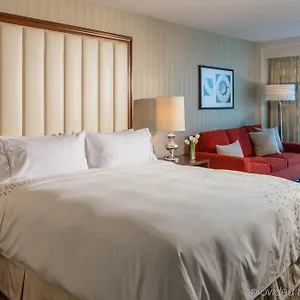 *** Hotel Renaissance Newark Airport United States
